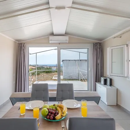 Faraklata Cottages *